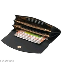 Fashionable Modern Women Clutches