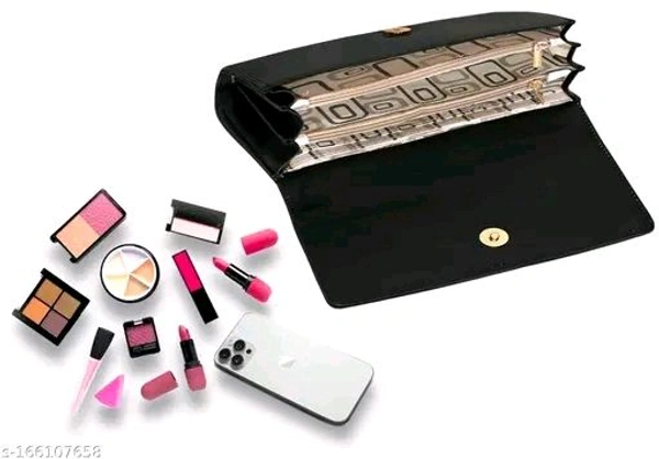 Fashionable Unique Women Clutches