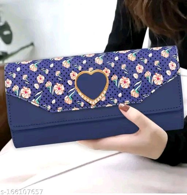 Fashionable Unique Women Clutches