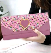 Fashionable Unique Women Clutches