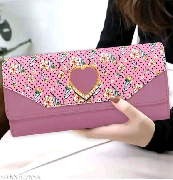 Fashionable Unique Women Clutches