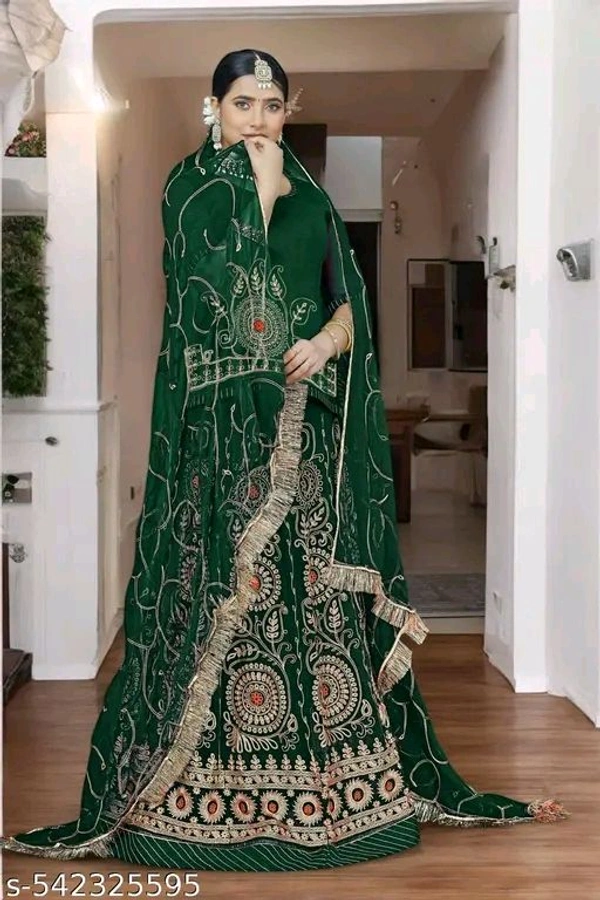 Charvi Petite Women Lehenga