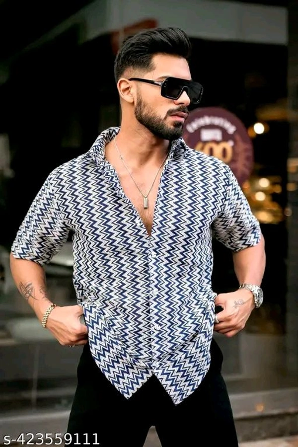 Trendy Modern Men Shirts - M