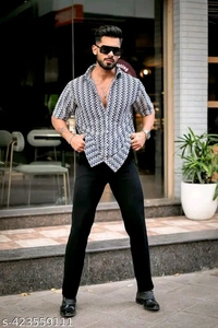 Trendy Modern Men Shirts - M