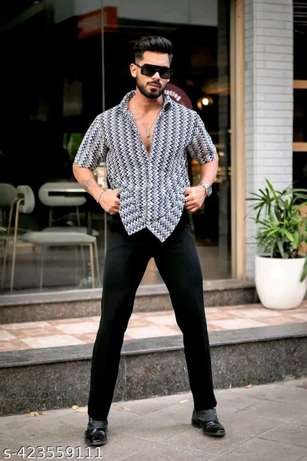 Trendy Modern Men Shirts - M