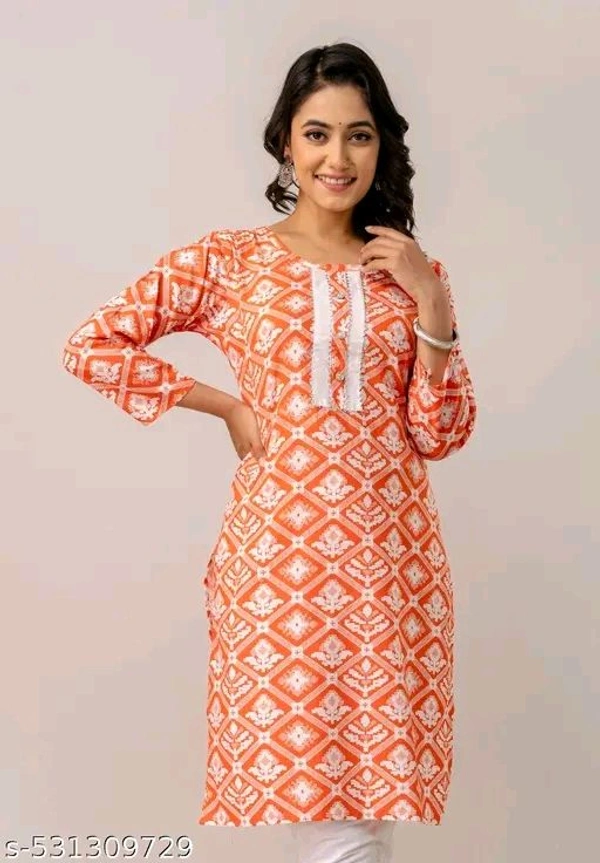 Aagyeyi Petite Women Kurta Sets - M