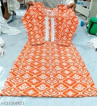 Aagyeyi Petite Women Kurta Sets - M