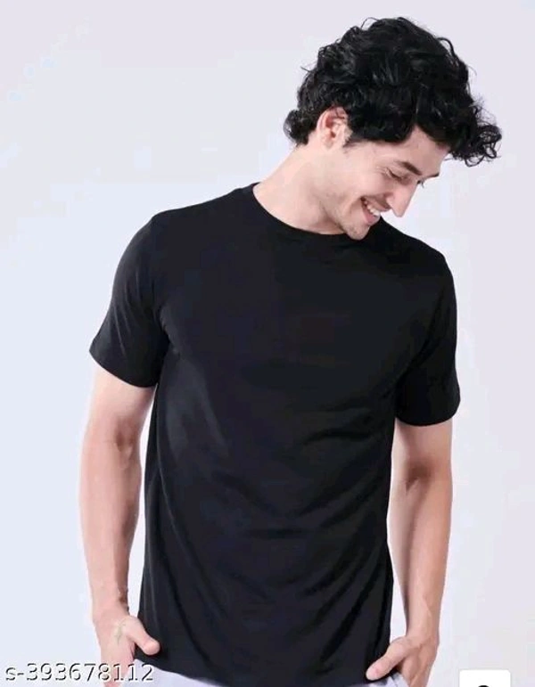 Stylish Elegant Men Tshirts - L