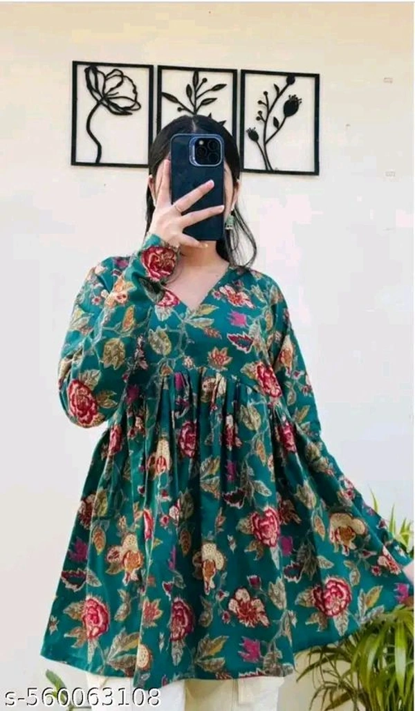 Pretty Modern Women Tops & Tunics - S