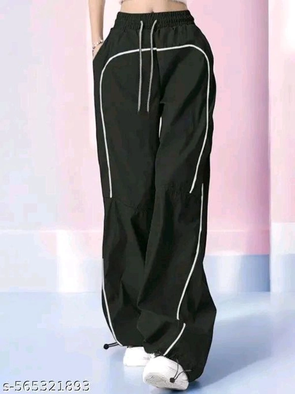 Women Regular Fit black  Polycotton Trousers - S