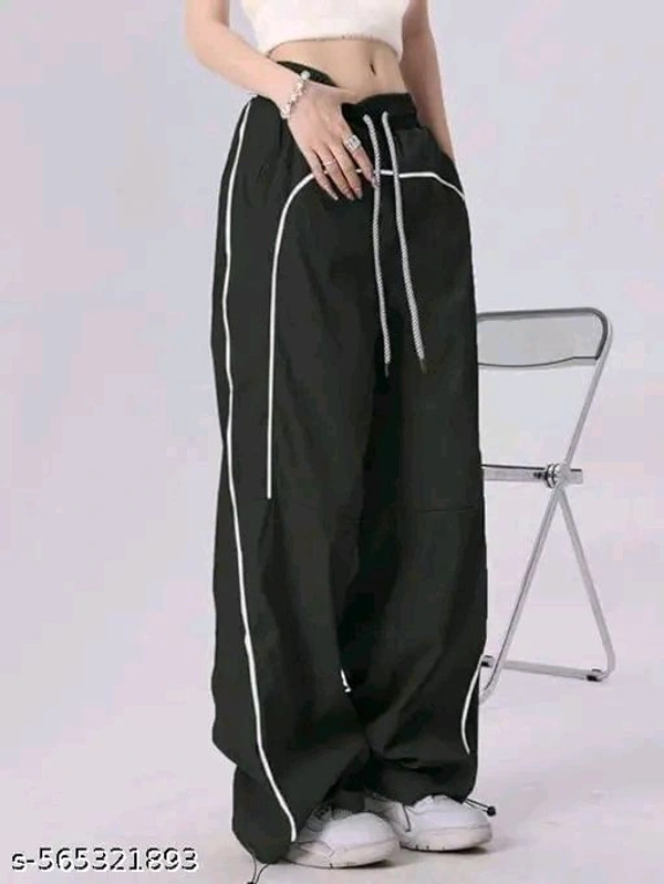 Women Regular Fit black  Polycotton Trousers - S