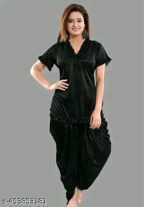 PUSHBELA  2 pice stylish nighty made from breathable satin fabric  this nightwear set offers a luxurious feel against the skin ( Peach ) - S