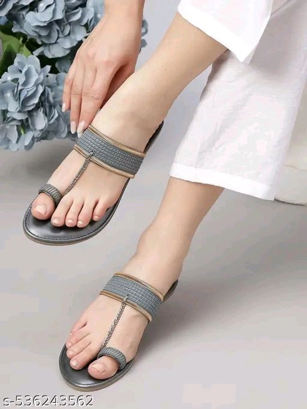 Women Stylish Flat Toe Ring Sandal - 4