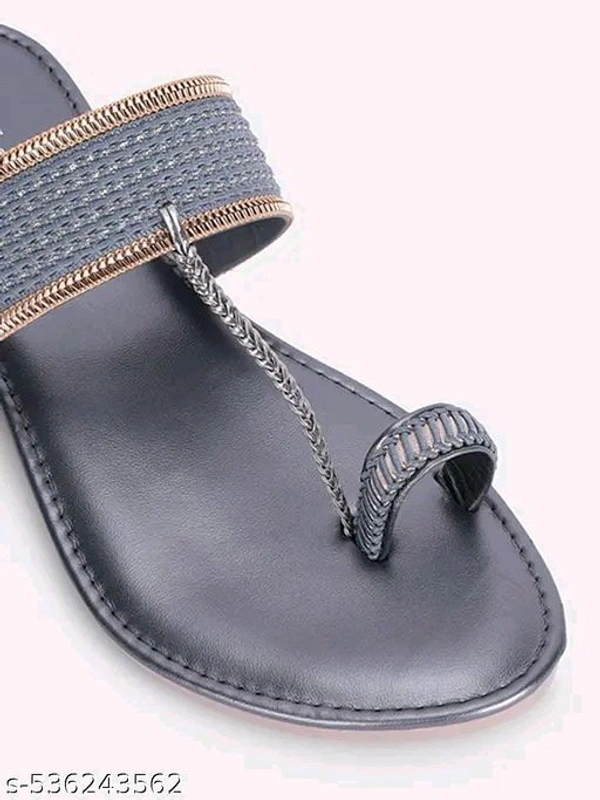 Women Stylish Flat Toe Ring Sandal - 4