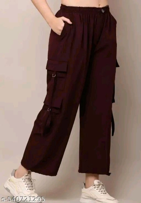Women's  solid cargo pant - L