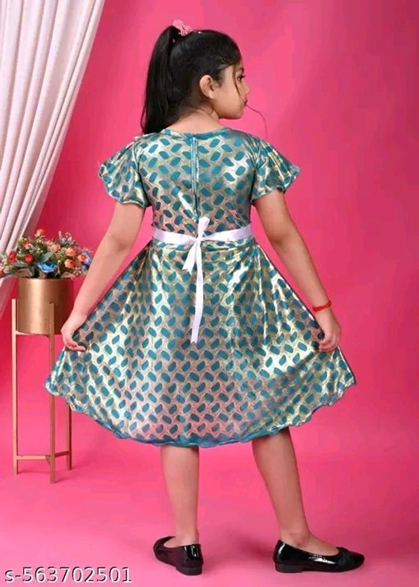 Agile Stylish Girls Frocks & Dresses - 6-7