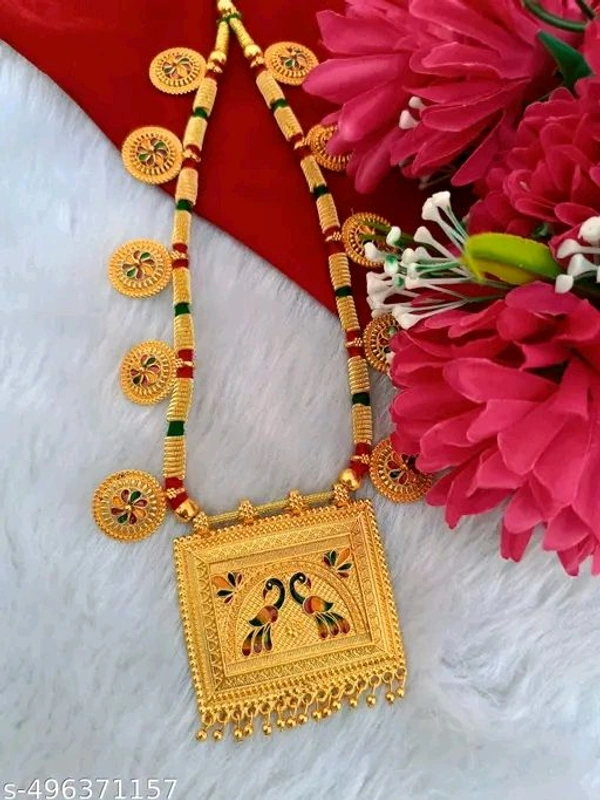 Allure Glittering Women Necklaces & Chains