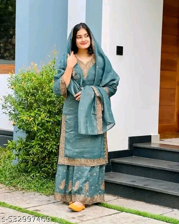 New Designer Party Wear Look Stylish Suit - M