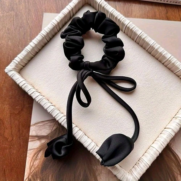 tulip scrunchie  - Black, medium