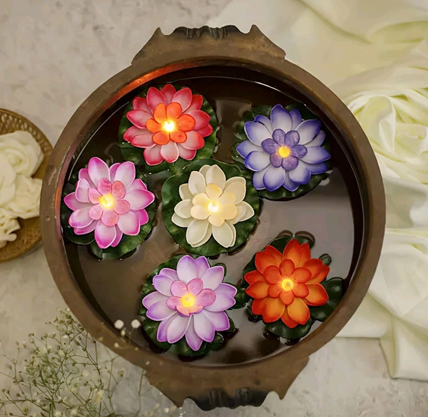 BM Ecom Sensor Water Floating Smokeless Lotus Candles - Free Size