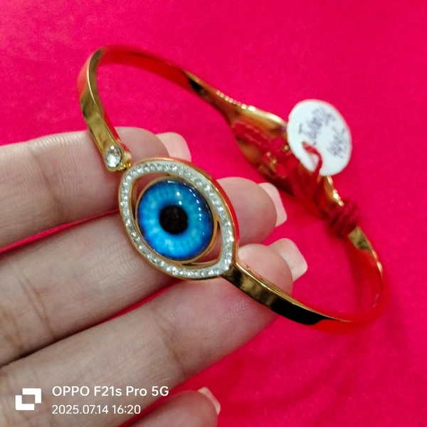 BRACELETS 5