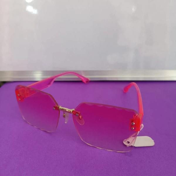 SUNGLASSES 10