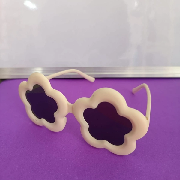 SUNGLASSES 11