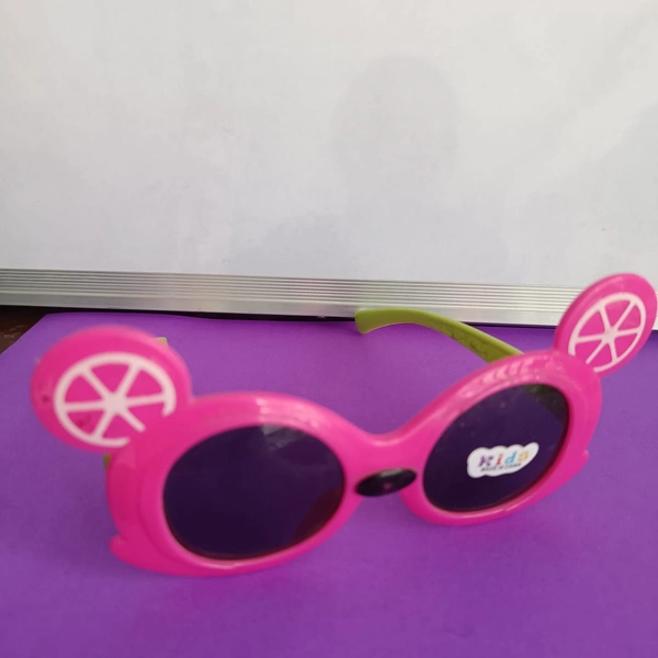 SUNGLASSES 32