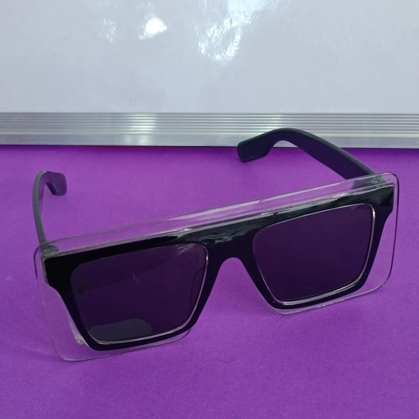 SUNGLASSES 61