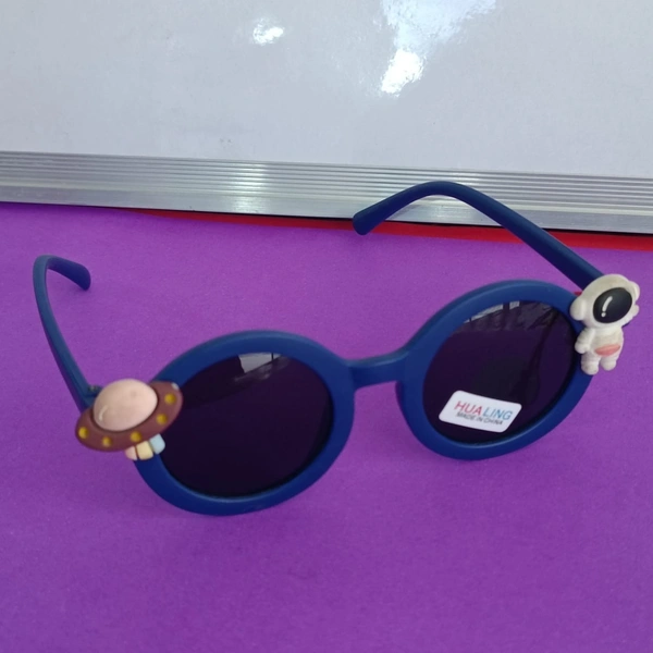 SUNGLASSES 67