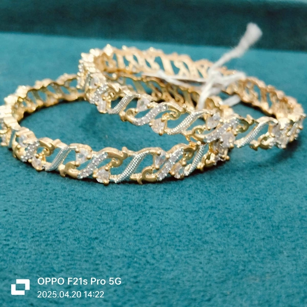 AD BANGLES (21) - '2/4