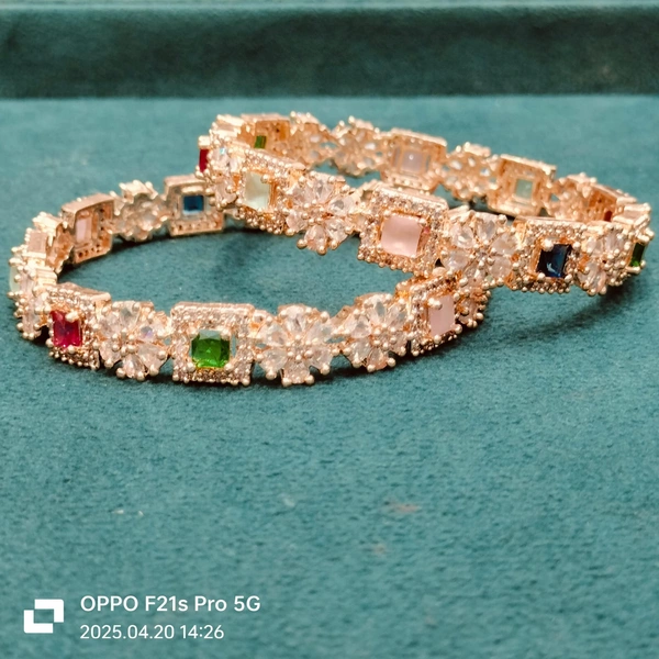 AD BANGLES (22) - '2/8
