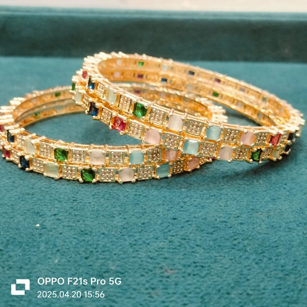 AD BANGLES (26) - '2/8