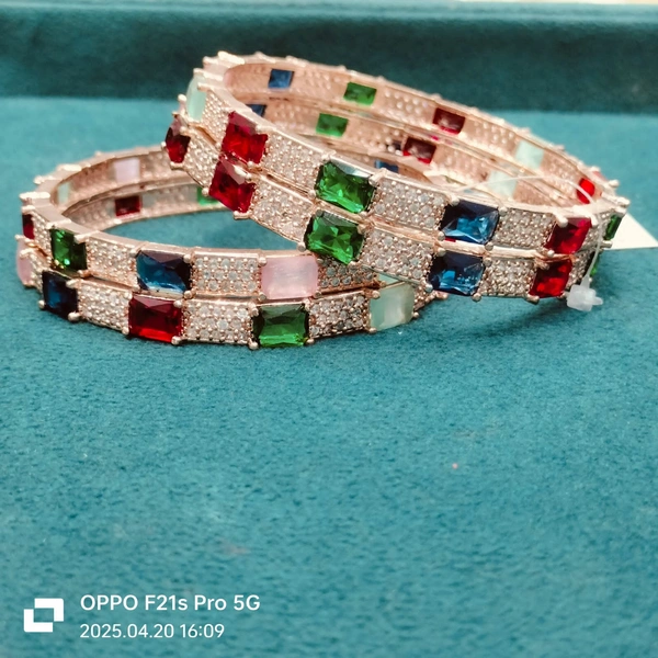 AD BANGLES (28) - '2/10