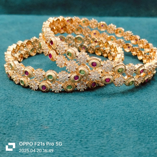 AD BANGLES (31) - '2/6