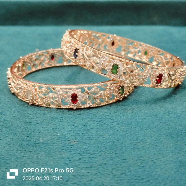 AD BANGLES (37) - '2/6
