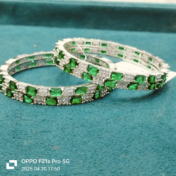 AD BANGLES (43) - '2/10