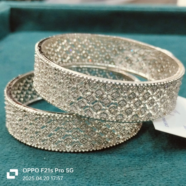 AD BANGLES (45) - '2/4