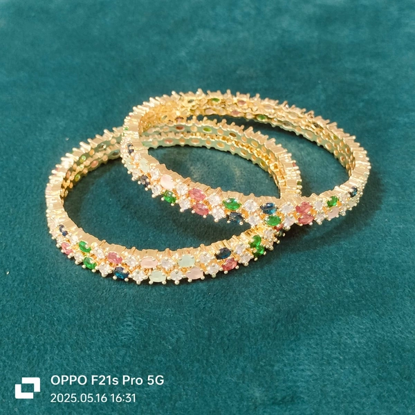 AD BANGLES (54) - '2/6
