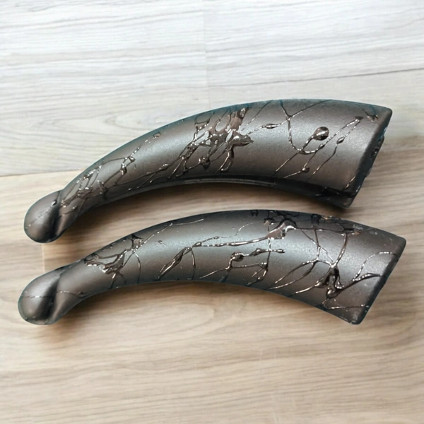 BANANA CLUTCHER 26