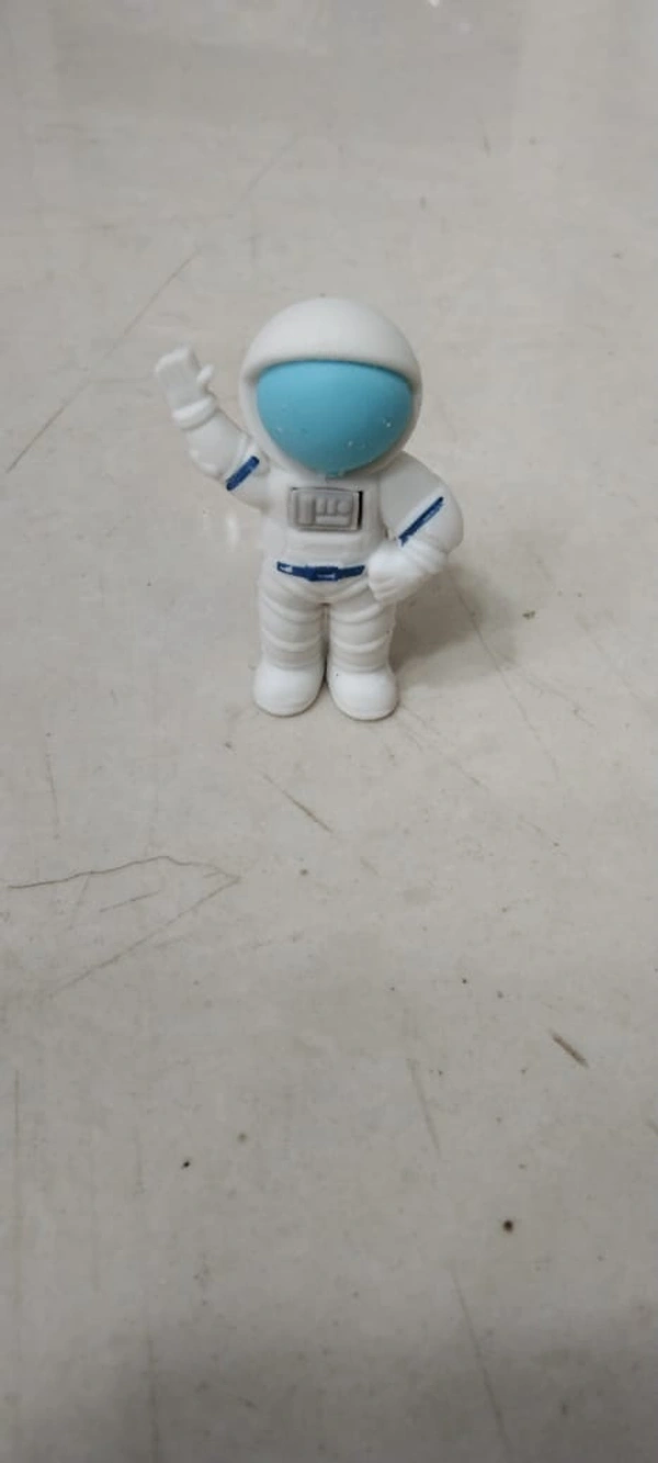 CARTOON ERASER N 32