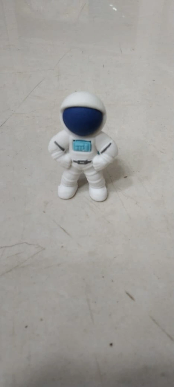 CARTOON ERASER N 34
