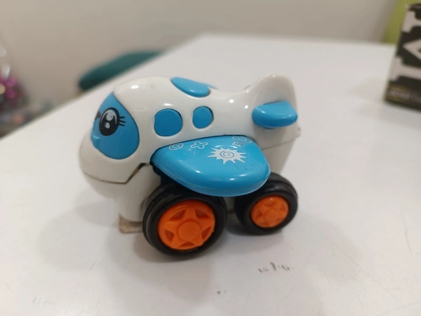 CUTE AEROPLANE MINI TOY