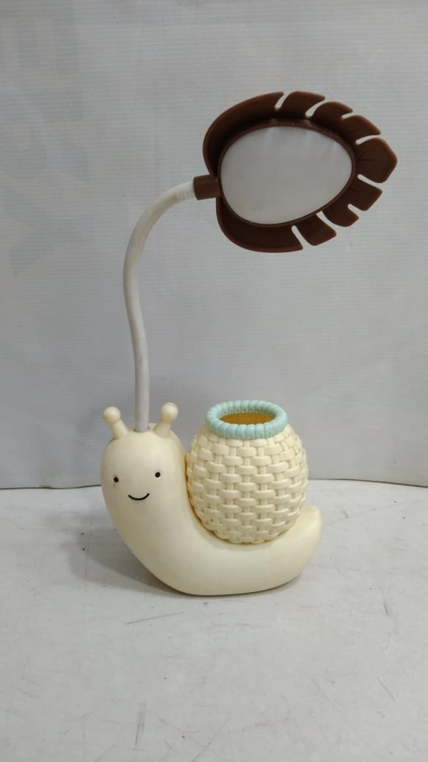 CUTE DESIGN USB CHARGING LAMP