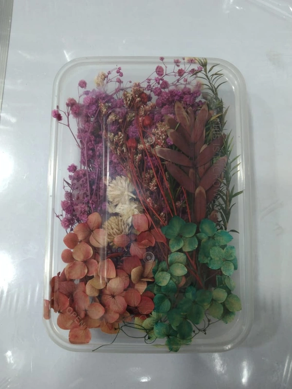 DRIED FLOWERS RESIN ART 1