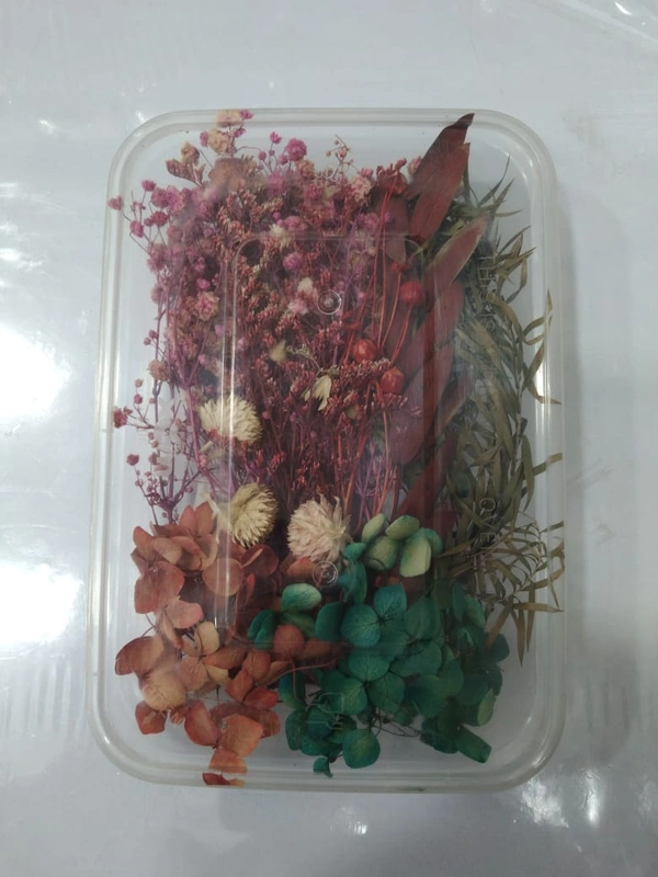 DRIED FLOWERS RESIN ART 17