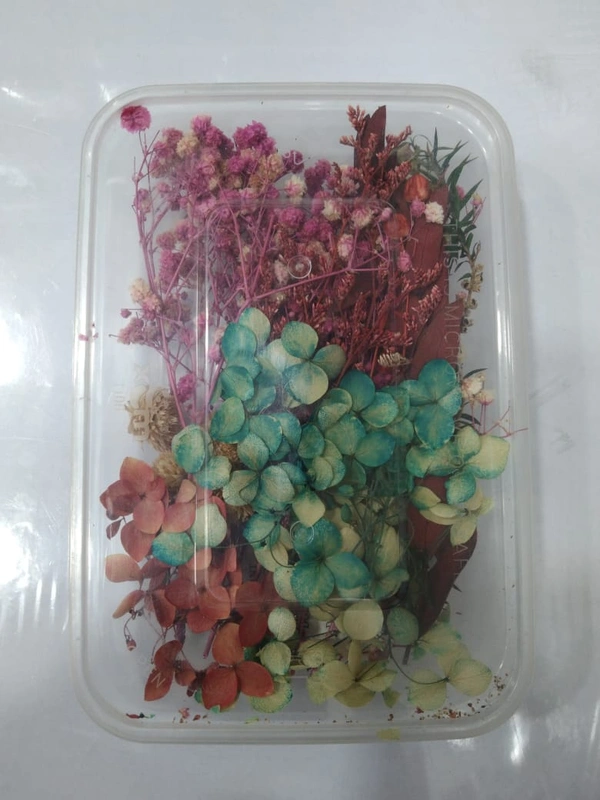 DRIED FLOWERS RESIN ART 9