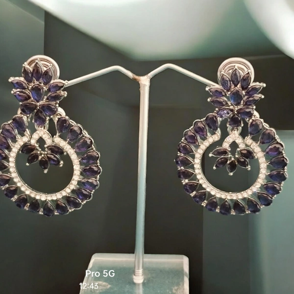 EARRINGS 100