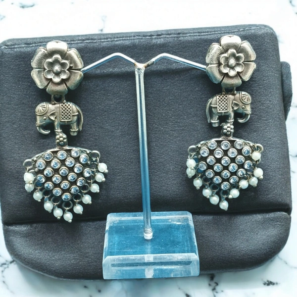 EARRINGS 12