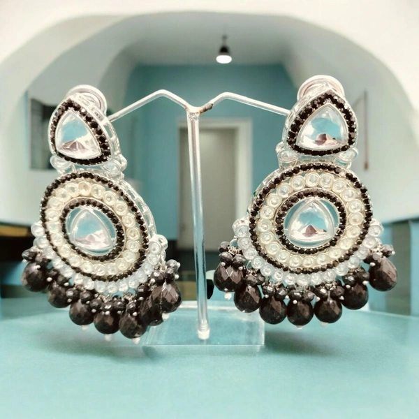 EARRINGS 122